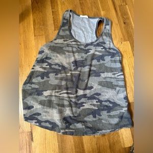 e.e some camouflage tank small